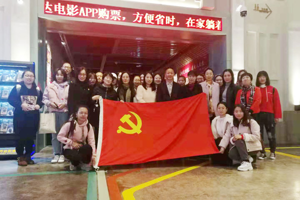 鍙傚姞娲诲姩鐨勫笀鐢熷厷鍛?22.jpg